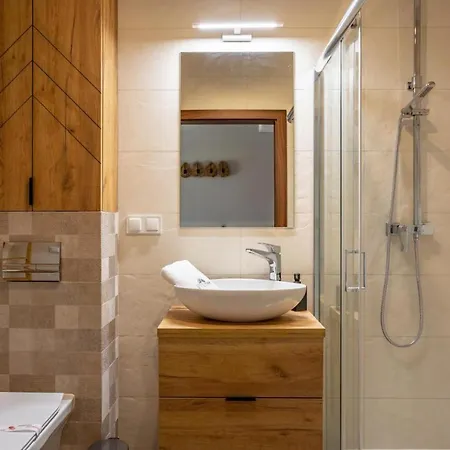 C2 Z Basenem, Sauna, Jacuzzi - 5d Apartment Szklarska Poreba